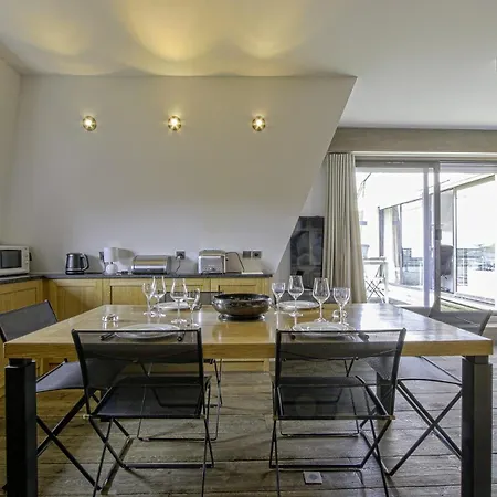 Rooftop Sea View T4 Apartment Deauville