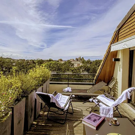 Rooftop Sea View T4 Appartement *